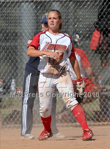 Thumbnail 3 in Lakewood vs Warren (Kiwanis Showtime Tournament) photogallery.