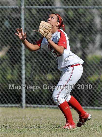 Thumbnail 1 in Lakewood vs Warren (Kiwanis Showtime Tournament) photogallery.