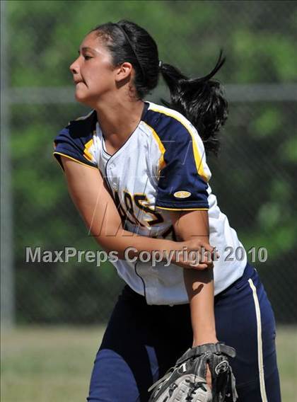 Thumbnail 3 in Lakewood vs Warren (Kiwanis Showtime Tournament) photogallery.