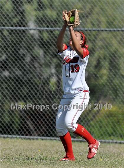 Thumbnail 2 in Lakewood vs Warren (Kiwanis Showtime Tournament) photogallery.