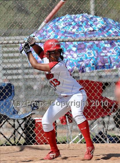 Thumbnail 1 in Lakewood vs Warren (Kiwanis Showtime Tournament) photogallery.