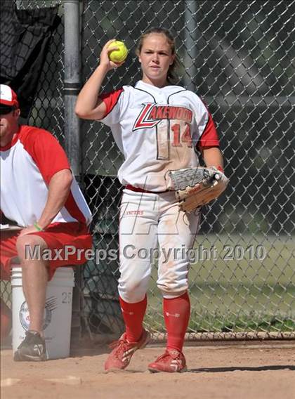 Thumbnail 3 in Lakewood vs Warren (Kiwanis Showtime Tournament) photogallery.
