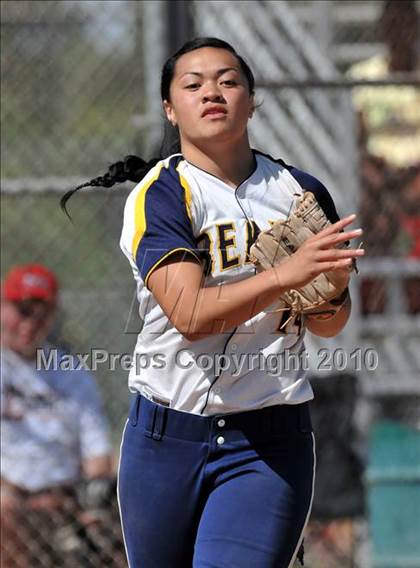Thumbnail 2 in Lakewood vs Warren (Kiwanis Showtime Tournament) photogallery.