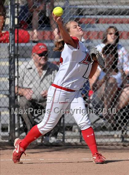 Thumbnail 3 in Lakewood vs Warren (Kiwanis Showtime Tournament) photogallery.