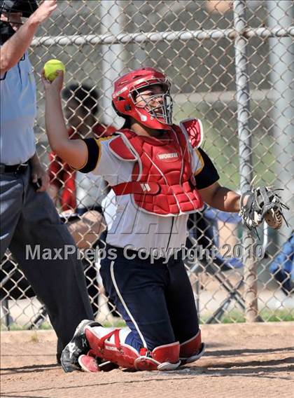 Thumbnail 3 in Lakewood vs Warren (Kiwanis Showtime Tournament) photogallery.
