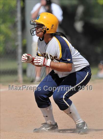 Thumbnail 3 in Lakewood vs Warren (Kiwanis Showtime Tournament) photogallery.