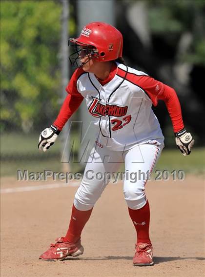 Thumbnail 3 in Lakewood vs Warren (Kiwanis Showtime Tournament) photogallery.