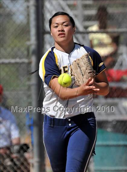 Thumbnail 1 in Lakewood vs Warren (Kiwanis Showtime Tournament) photogallery.