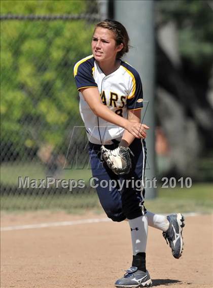 Thumbnail 1 in Lakewood vs Warren (Kiwanis Showtime Tournament) photogallery.