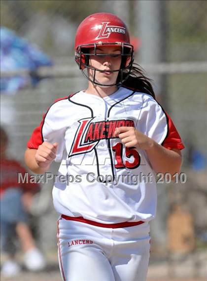Thumbnail 2 in Lakewood vs Warren (Kiwanis Showtime Tournament) photogallery.
