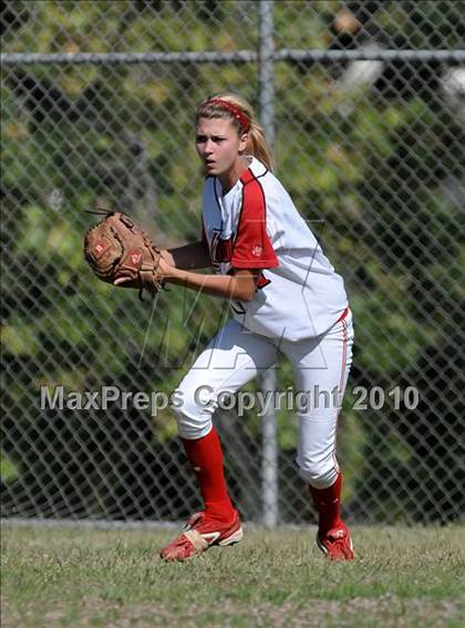 Thumbnail 2 in Lakewood vs Warren (Kiwanis Showtime Tournament) photogallery.