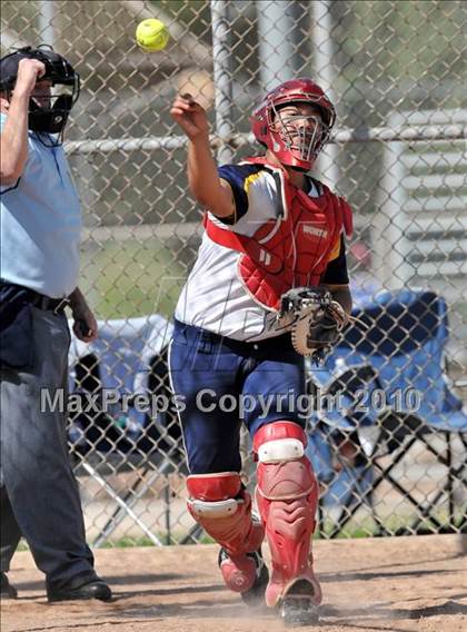 Thumbnail 2 in Lakewood vs Warren (Kiwanis Showtime Tournament) photogallery.