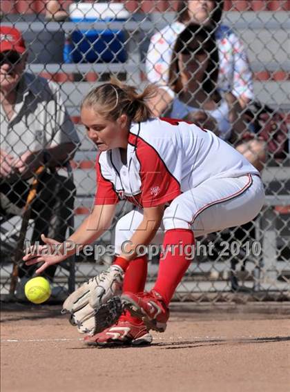 Thumbnail 1 in Lakewood vs Warren (Kiwanis Showtime Tournament) photogallery.