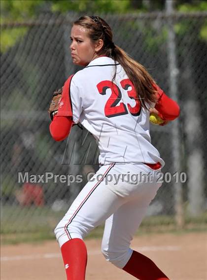 Thumbnail 3 in Lakewood vs Warren (Kiwanis Showtime Tournament) photogallery.