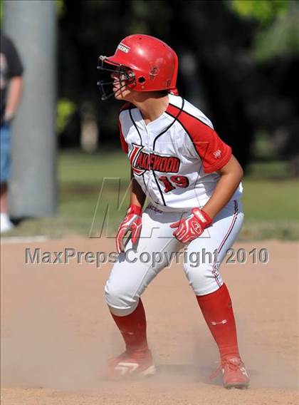 Thumbnail 2 in Lakewood vs Warren (Kiwanis Showtime Tournament) photogallery.