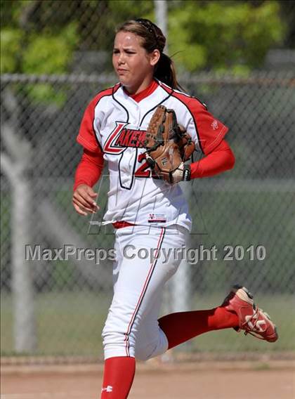 Thumbnail 3 in Lakewood vs Warren (Kiwanis Showtime Tournament) photogallery.