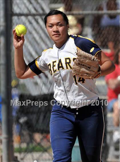 Thumbnail 2 in Lakewood vs Warren (Kiwanis Showtime Tournament) photogallery.