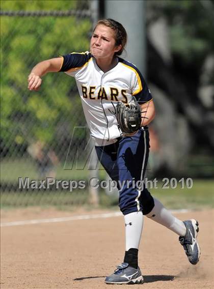 Thumbnail 3 in Lakewood vs Warren (Kiwanis Showtime Tournament) photogallery.