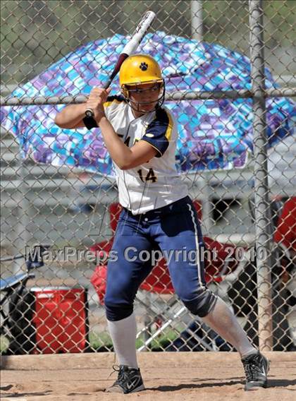 Thumbnail 1 in Lakewood vs Warren (Kiwanis Showtime Tournament) photogallery.