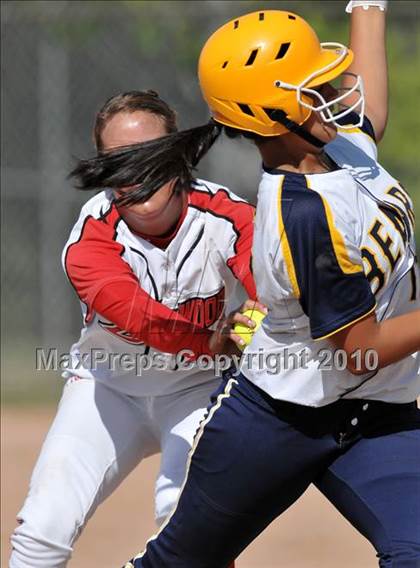 Thumbnail 1 in Lakewood vs Warren (Kiwanis Showtime Tournament) photogallery.