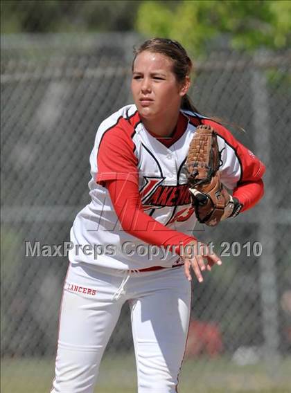 Thumbnail 3 in Lakewood vs Warren (Kiwanis Showtime Tournament) photogallery.
