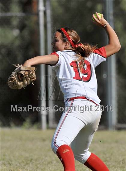 Thumbnail 2 in Lakewood vs Warren (Kiwanis Showtime Tournament) photogallery.