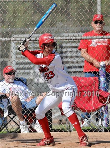 Thumbnail 3 in Lakewood vs Warren (Kiwanis Showtime Tournament) photogallery.