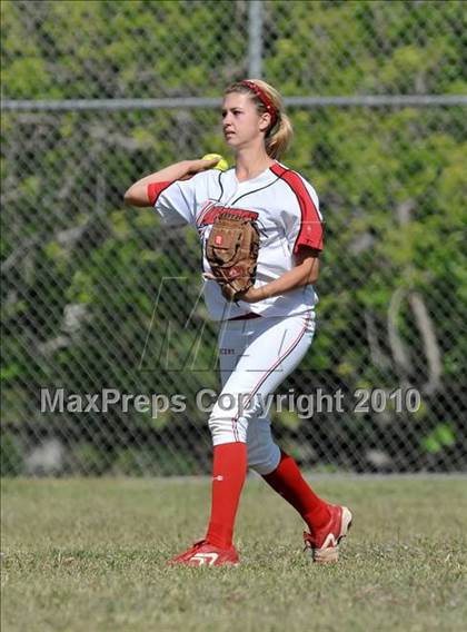 Thumbnail 2 in Lakewood vs Warren (Kiwanis Showtime Tournament) photogallery.