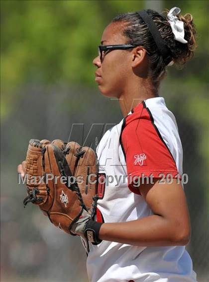 Thumbnail 1 in Lakewood vs Warren (Kiwanis Showtime Tournament) photogallery.