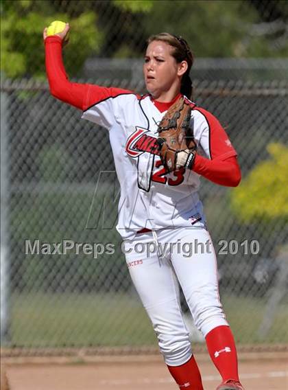 Thumbnail 2 in Lakewood vs Warren (Kiwanis Showtime Tournament) photogallery.