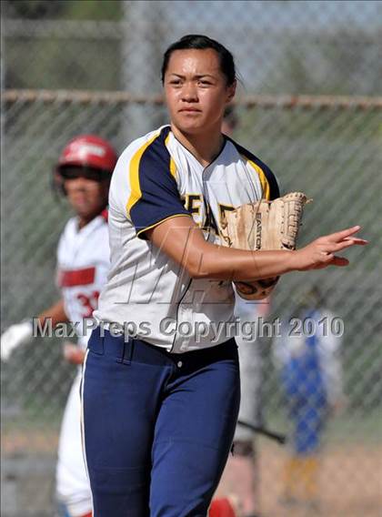 Thumbnail 2 in Lakewood vs Warren (Kiwanis Showtime Tournament) photogallery.