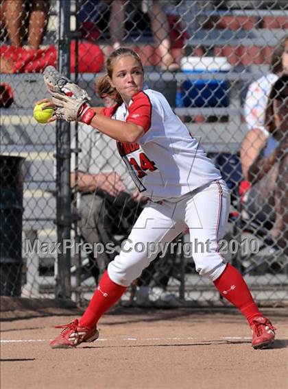 Thumbnail 2 in Lakewood vs Warren (Kiwanis Showtime Tournament) photogallery.