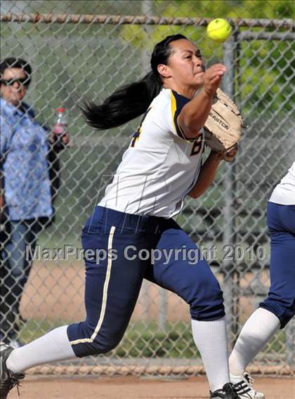 Thumbnail 1 in Lakewood vs Warren (Kiwanis Showtime Tournament) photogallery.