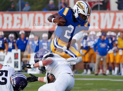 Thumbnail 2 in Waukesha North @ Catholic Memorial photogallery.