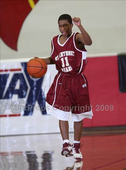 Thumbnail 2 in St. Anthony vs. Bellarmine Prep (MaxPreps Holiday Classic) photogallery.