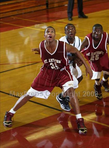 Thumbnail 2 in St. Anthony vs. Bellarmine Prep (MaxPreps Holiday Classic) photogallery.