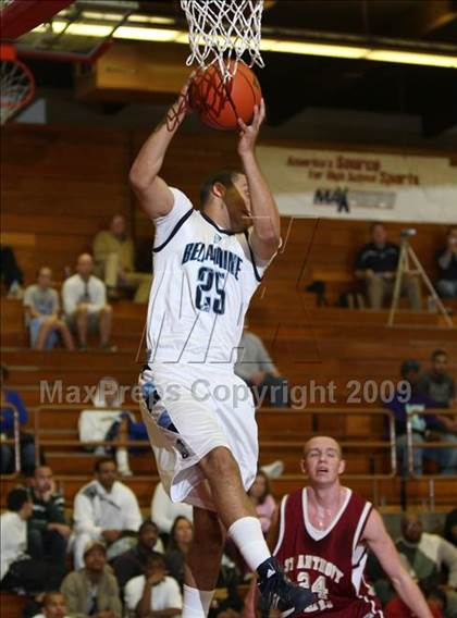 Thumbnail 3 in St. Anthony vs. Bellarmine Prep (MaxPreps Holiday Classic) photogallery.