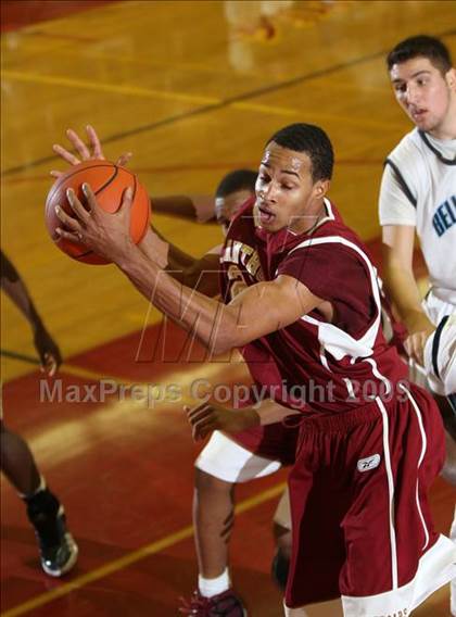 Thumbnail 3 in St. Anthony vs. Bellarmine Prep (MaxPreps Holiday Classic) photogallery.