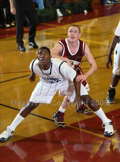 Thumbnail 2 in St. Anthony vs. Bellarmine Prep (MaxPreps Holiday Classic) photogallery.