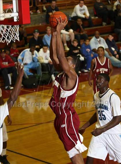 Thumbnail 3 in St. Anthony vs. Bellarmine Prep (MaxPreps Holiday Classic) photogallery.