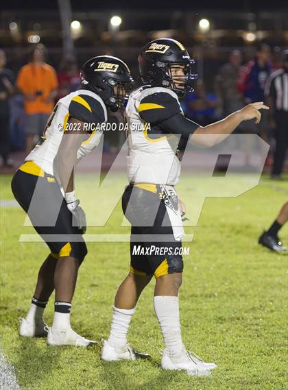 Thumbnail 2 in Royal vs Sealy photogallery.