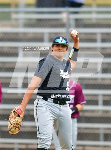 Thumbnail 3 in Lockhart vs. Winn (AISD Tournament) photogallery.