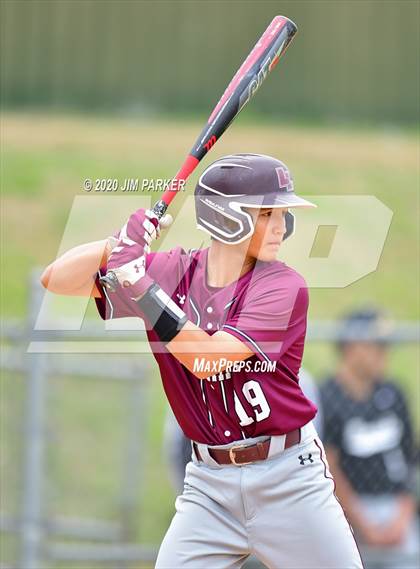 Thumbnail 3 in Lockhart vs. Winn (AISD Tournament) photogallery.