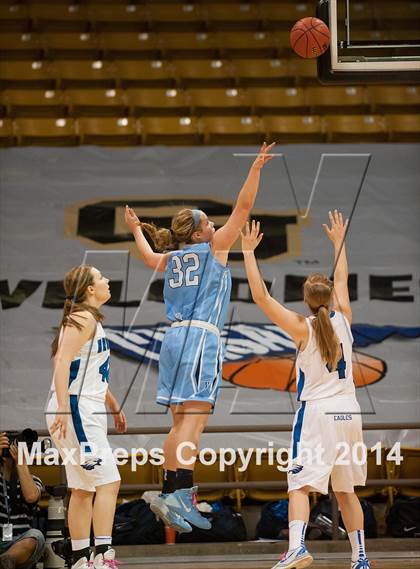 Thumbnail 3 in Valor Christian vs. Broomfield (CHSAA 4A Semifinal) photogallery.