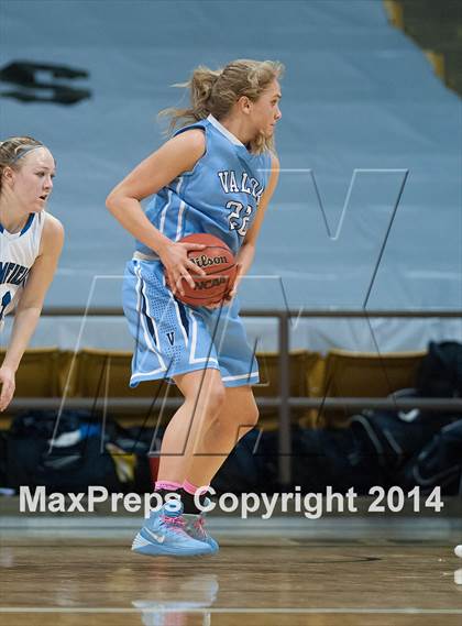 Thumbnail 3 in Valor Christian vs. Broomfield (CHSAA 4A Semifinal) photogallery.