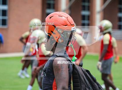 Thumbnail 2 in Whitehaven vs Fairley (U of Memphis 7v7) photogallery.