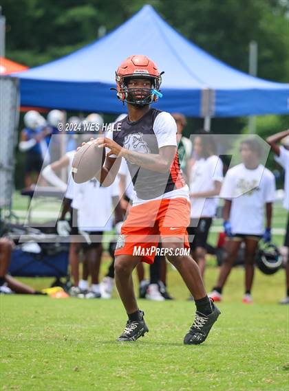 Thumbnail 3 in Whitehaven vs Fairley (U of Memphis 7v7) photogallery.