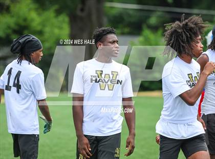 Thumbnail 3 in Whitehaven vs Fairley (U of Memphis 7v7) photogallery.