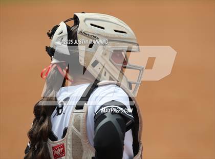 Thumbnail 3 in Bauxite vs. Malvern (AAA  4A-3 Regional Final) photogallery.
