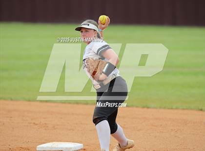 Thumbnail 1 in Bauxite vs. Malvern (AAA  4A-3 Regional Final) photogallery.